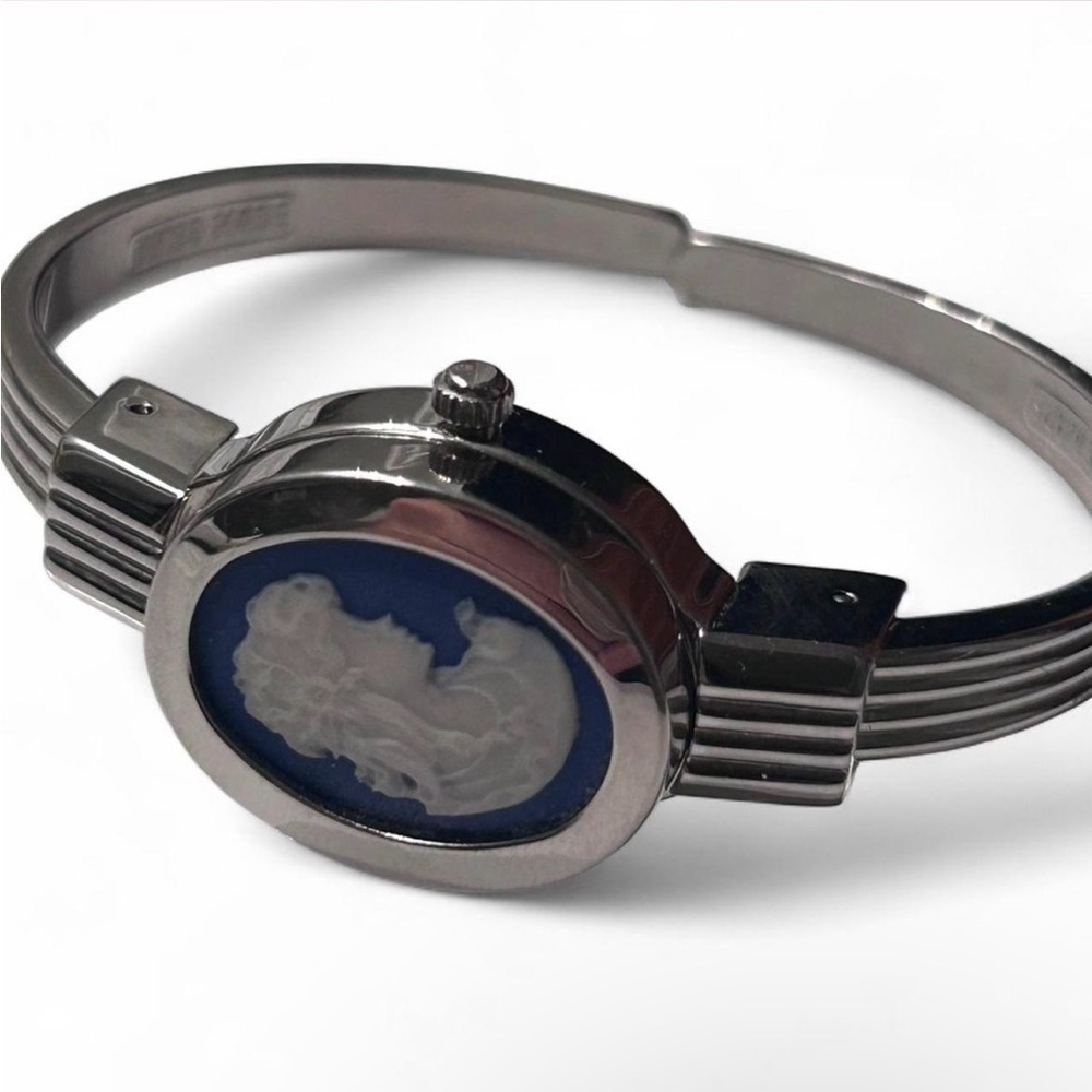 André Mouche Cameo Locket Watch - Blue and White - Picture 4 of 7